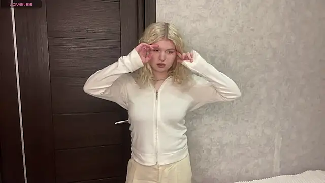 ShontaWasilko online show from 02.10.26