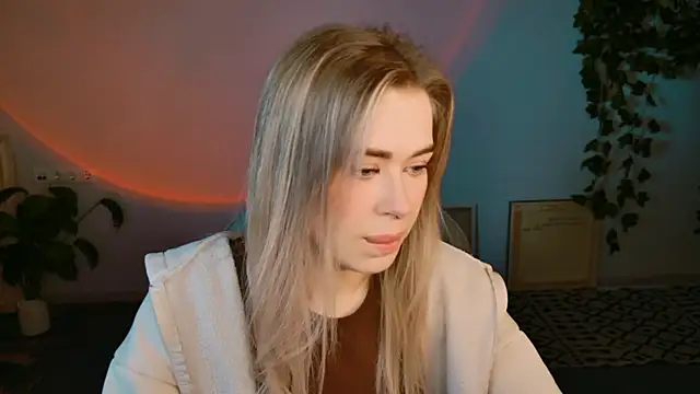 AdelLoyss online show from 10.22.25