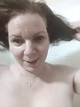 aussiepeaches online show from 09.15.25