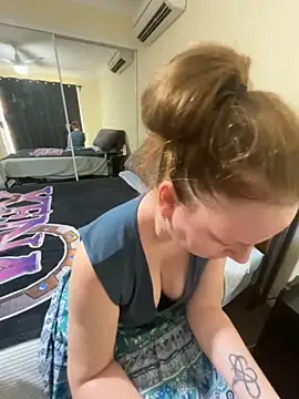 aussiepeaches online show from 11.11.25