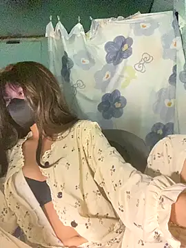 Fin-xinh18 online show from 10.18.25