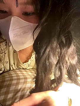 Fin-xinh18 online show from 10.31.25