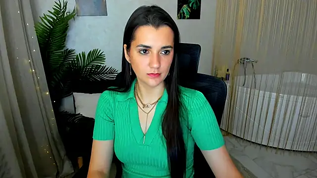 Snapshot of mintydaze chatting on 09.20.25 mintydaze online show from 09.20.25