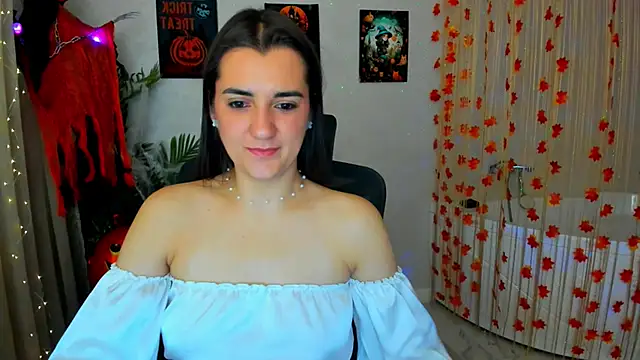 Snapshot of mintydaze chatting on 10.09.25 mintydaze online show from 10.09.25