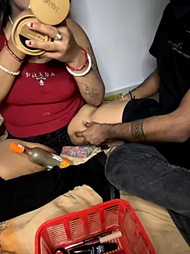 Snapshot of nishababybaby chatting on 11.18.25 nishababybaby online show from 11.18.25