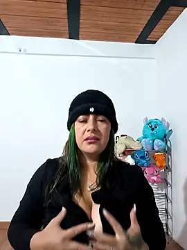 Gleon  online show from 10.26.25