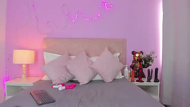 EmaRae1499 online show from 01.05.26