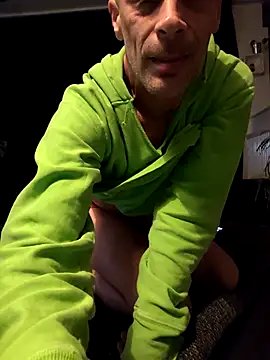 Snapshot of nolliebollieeeeeee chatting on 10.16.25 nolliebollieeeeeee online show from 10.16.25