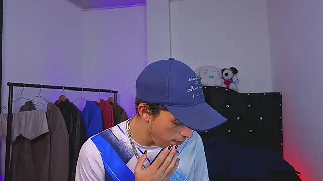 Otter Star online show from 09.15.25