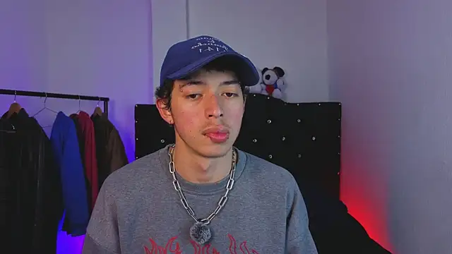 Otter Star online show from 09.17.25