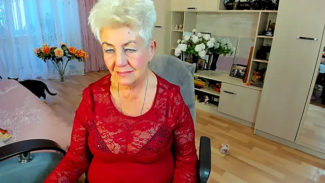 HotandMature online show from 01.15.26