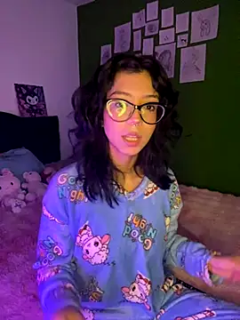 Valen-Foxx online show from 10.13.25