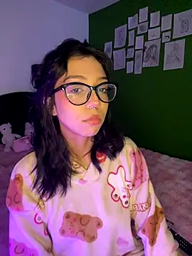 Valen-Foxx online show from 10.18.25