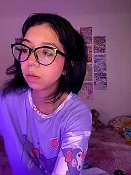 Valen-Foxx online show from 10.25.25