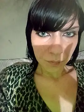 Lea9816 online show from 10.31.25