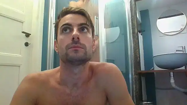 Snapshot of Amicisegreti chatting on 10.03.25 Amicisegreti online show from 10.03.25