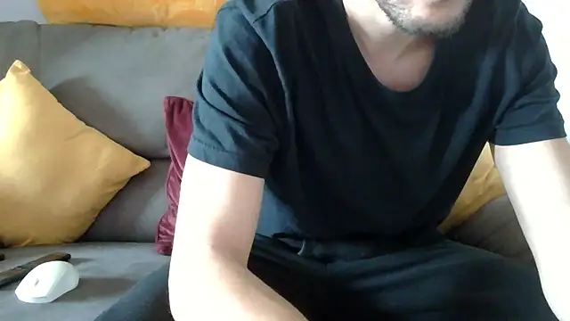 Amicisegreti online show from 12.18.25