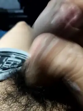 Snapshot of Aaia93 chatting on 10.05.25 Aaia93 online show from 10.05.25