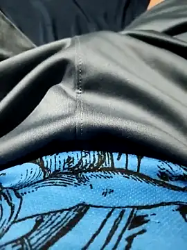 Snapshot of Aaia93 chatting on 10.15.25 Aaia93 online show from 10.15.25