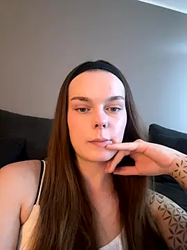 LisaFreier online show from 09.21.25