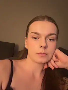 LisaFreier online show from 09.29.25