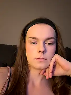 LisaFreier online show from 10.04.25