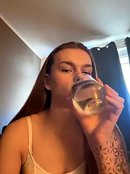 LisaFreier online show from 10.06.25