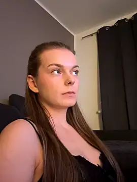 LisaFreier online show from 10.16.25