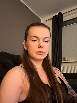 LisaFreier online show from 10.27.25