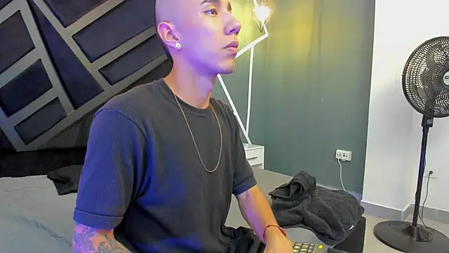 Justin Lakee online show from 09.22.25