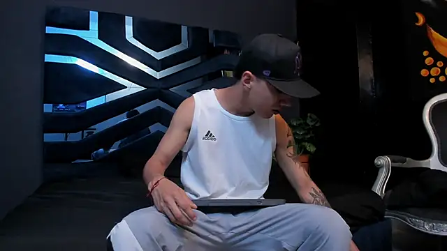 Justin Lakee online show from 10.20.25