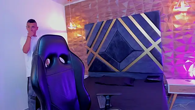 Justin Lakee online show from 10.24.25