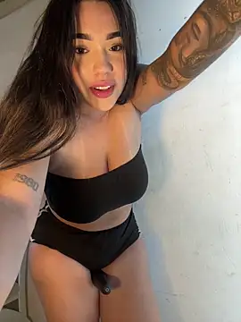 SofiaWildee online show from 02.17.26