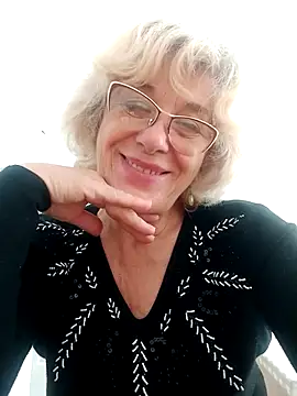 Snapshot of 52MiaLove02 chatting on 09.19.25 52MiaLove02 online show from 09.19.25