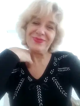 Snapshot of 52MiaLove02 chatting on 09.22.25 52MiaLove02 online show from 09.22.25