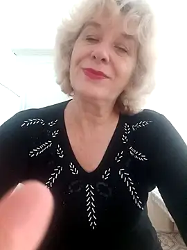 Snapshot of 52MiaLove02 chatting on 09.24.25 52MiaLove02 online show from 09.24.25