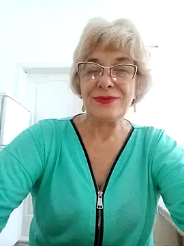 Snapshot of 52MiaLove02 chatting on 09.26.25 52MiaLove02 online show from 09.26.25