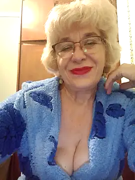 Snapshot of 52MiaLove02 chatting on 10.23.25 52MiaLove02 online show from 10.23.25