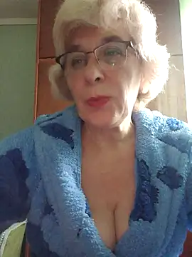 Snapshot of 52MiaLove02 chatting on 10.25.25 52MiaLove02 online show from 10.25.25