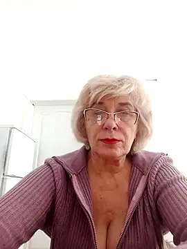 52MiaLove02 online show from 11.24.25