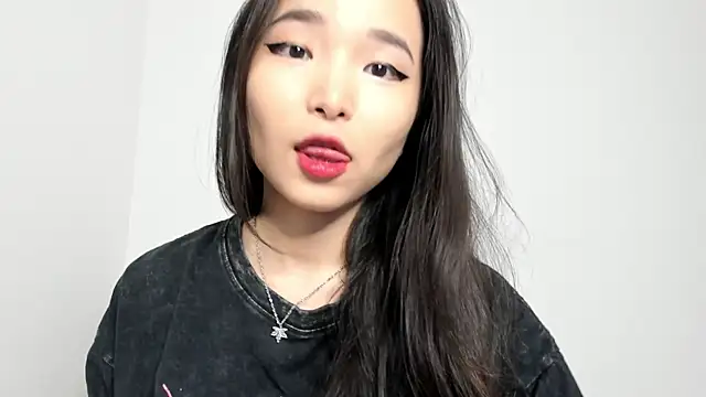 Soyun Mia online show from 12.22.25