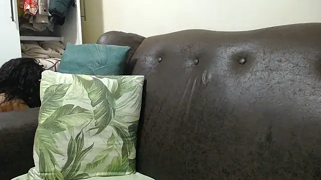 bustylaura4u online show from 12.23.24