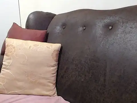 bustylaura4u online show from 01.09.26