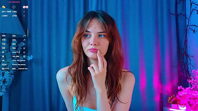 LisaDrake online show from 10.06.25