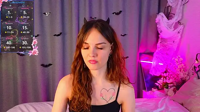 LisaDrake online show from 10.26.25