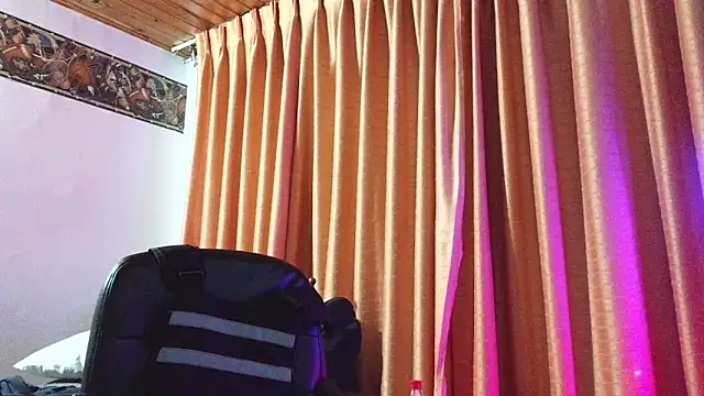 Axel-Cr0ss online show from 10.07.25