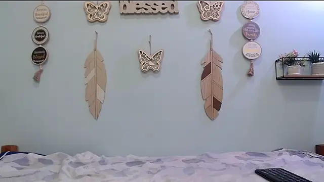 Snapshot of ashlyanaldeep18 chatting on 10.27.25 ashlyanaldeep18 online show from 10.27.25