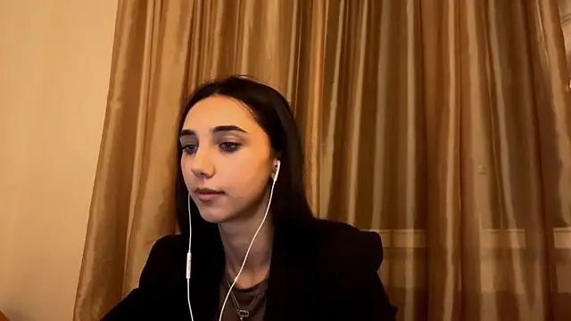 LinaMour online show from 09.22.25