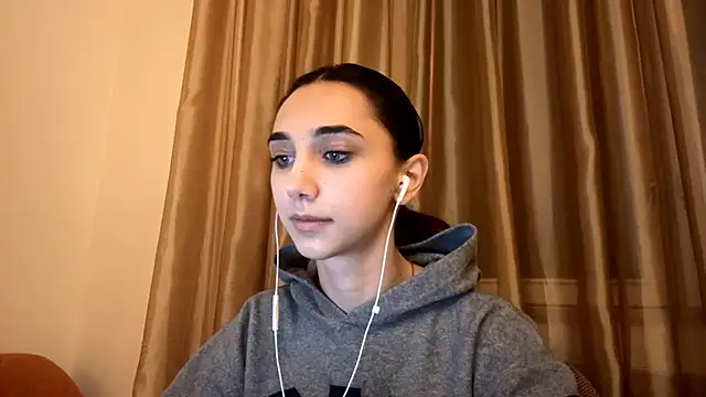 LinaMour online show from 09.25.25