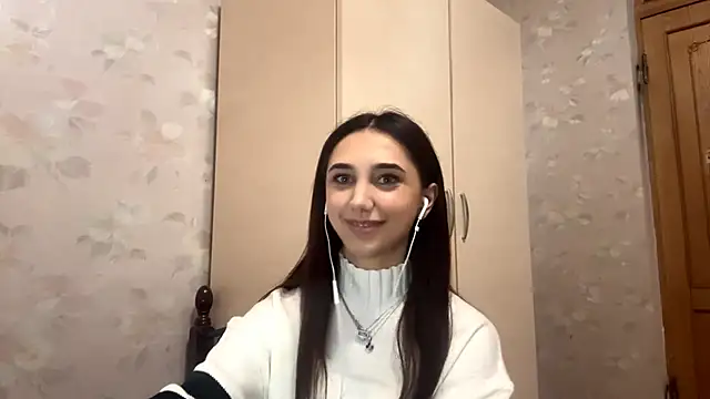 LinaMour online show from 10.11.25